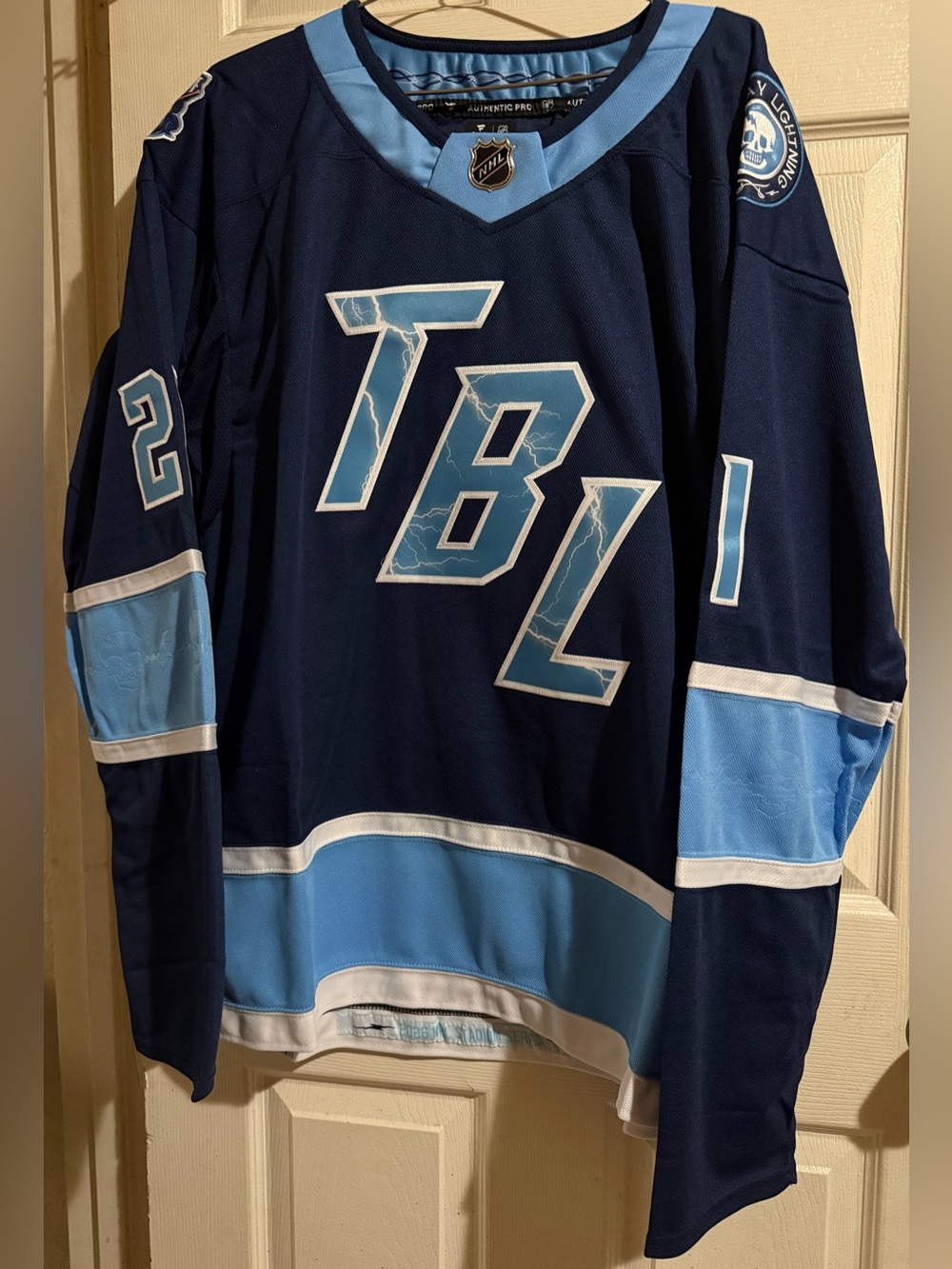 Tampa Bay Lightning NHL Pullover Hockey Sweater - Navy & Light Blue Size 2X